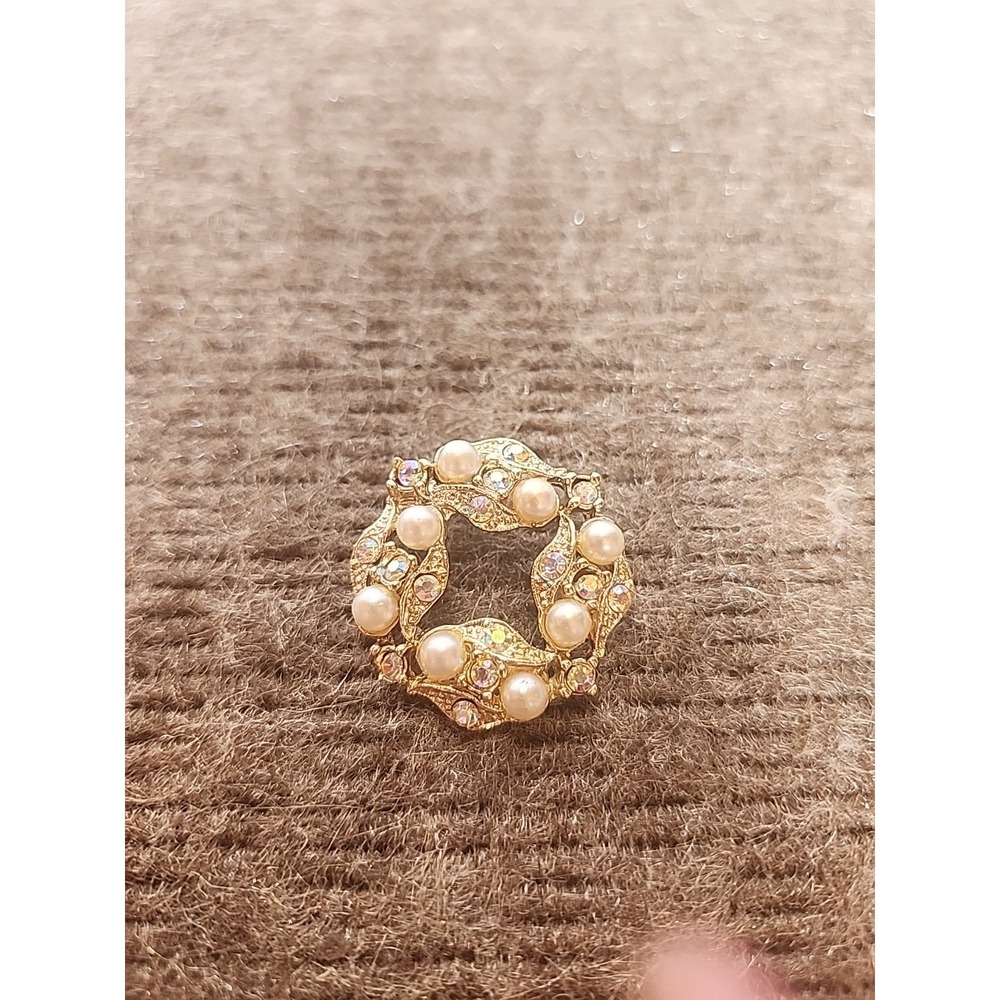 Vintage Gold Tone‎ Wreath Brooch Imitation Pearls & Crystal Rhinestones
